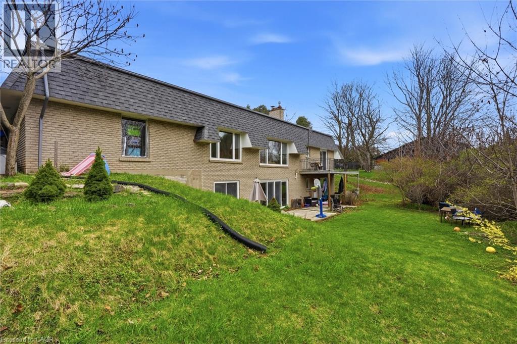 1310 BEAUFORT Drive, Burlington, Ontario, L7P4V9 — Photo 8