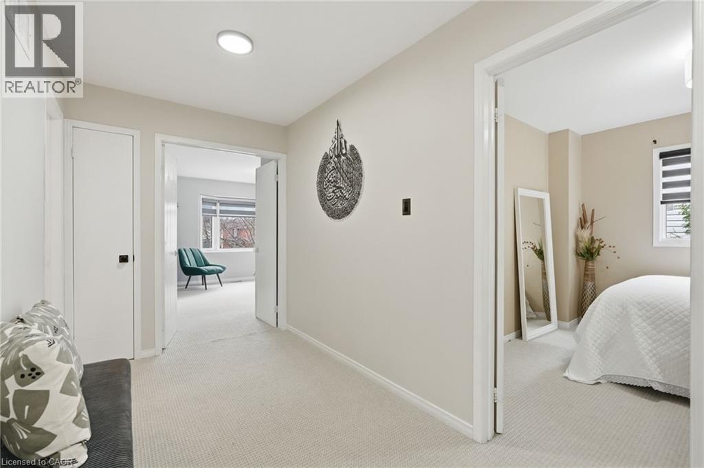 6 WOODCROFT Crescent, Waterdown, Ontario, L8B0H1 — Photo 19