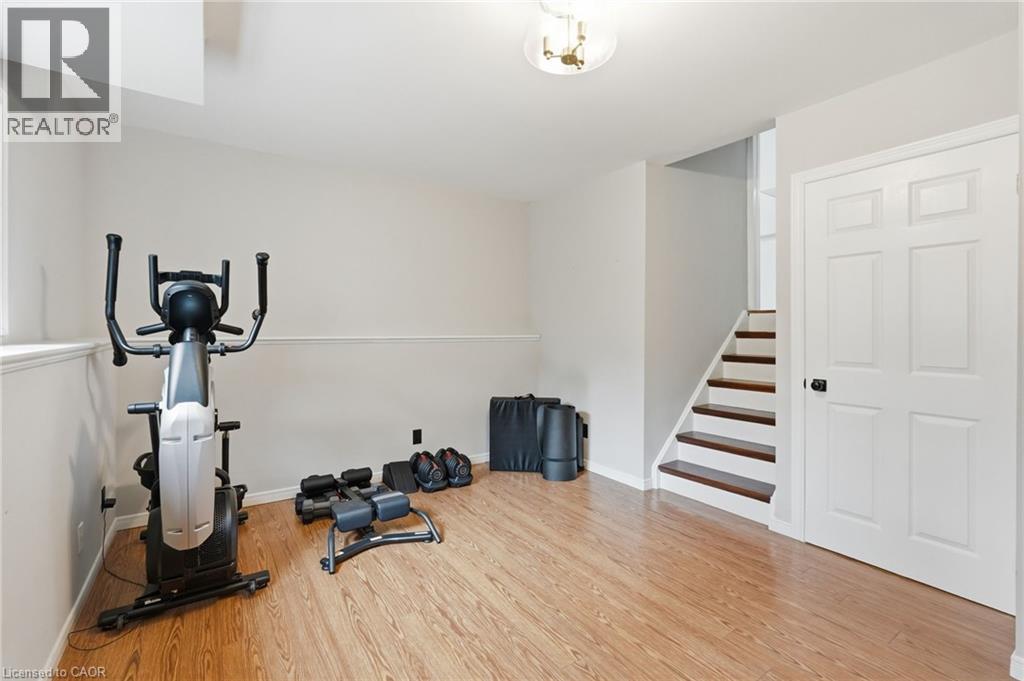 6 WOODCROFT Crescent, Waterdown, Ontario, L8B0H1 — Photo 29