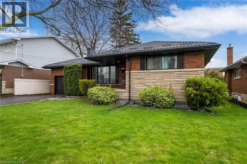 32 BELAIR Drive, Hamilton, Ontario, L9A2Z4 — Photo 4