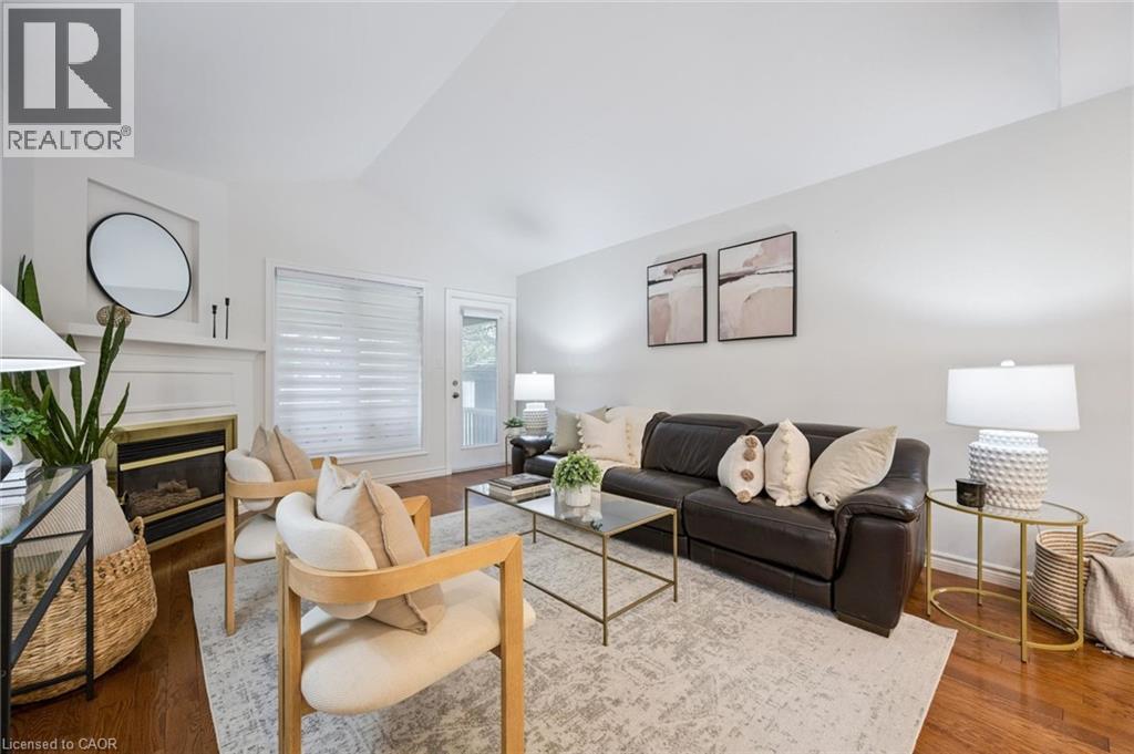 489 BRENTCLIFFE Drive, Waterloo, Ontario, N2T2R8 — Photo 13