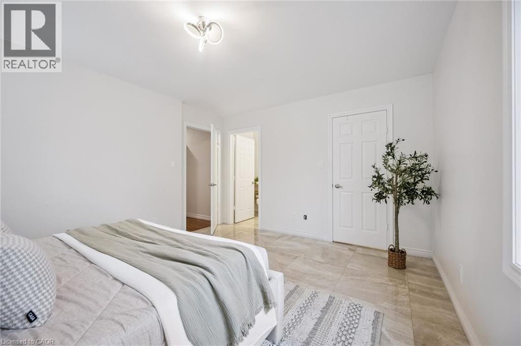 489 BRENTCLIFFE Drive, Waterloo, Ontario, N2T2R8 — Photo 16