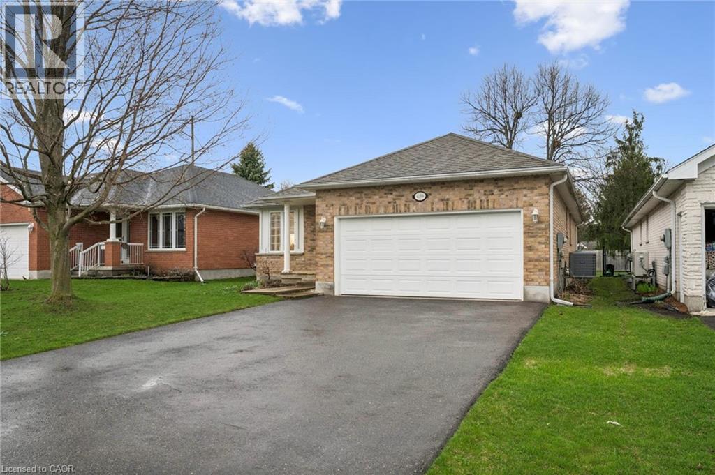 489 BRENTCLIFFE Drive, Waterloo, Ontario, N2T2R8 — Photo 2