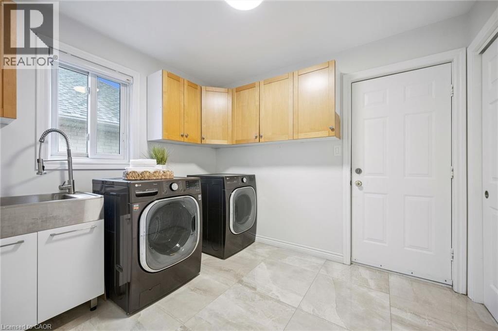 489 BRENTCLIFFE Drive, Waterloo, Ontario, N2T2R8 — Photo 20