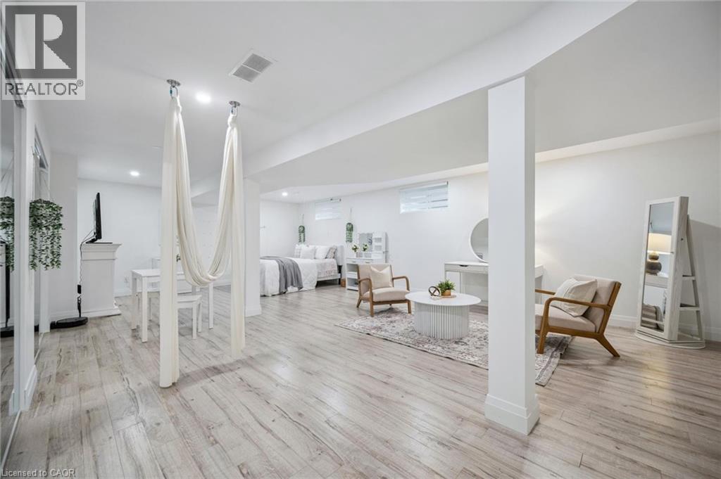 489 BRENTCLIFFE Drive, Waterloo, Ontario, N2T2R8 — Photo 23