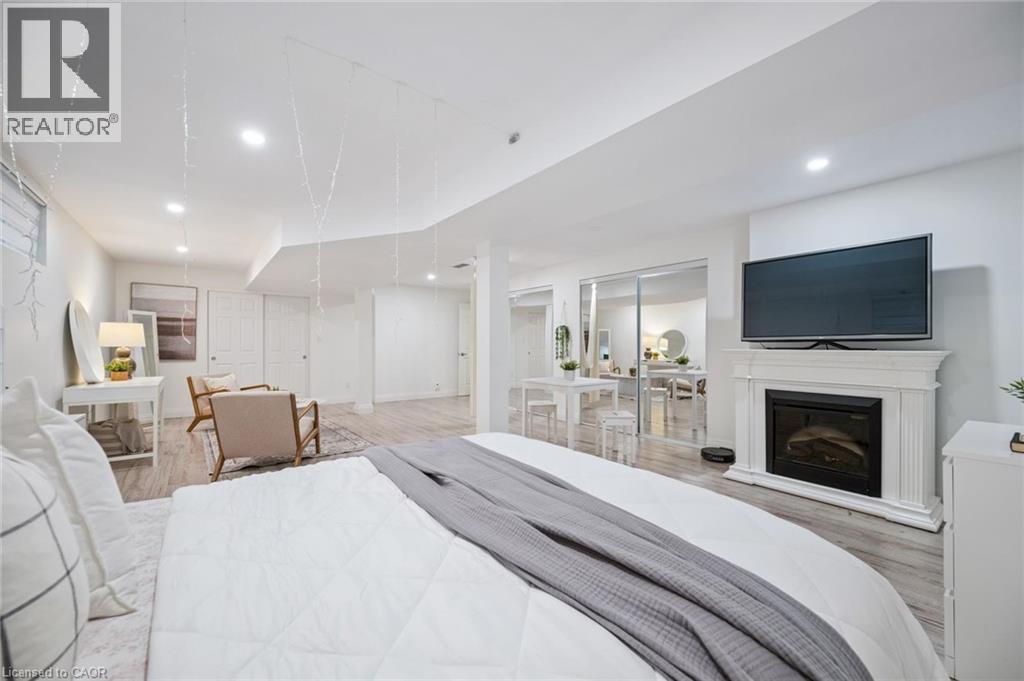 489 BRENTCLIFFE Drive, Waterloo, Ontario, N2T2R8 — Photo 24