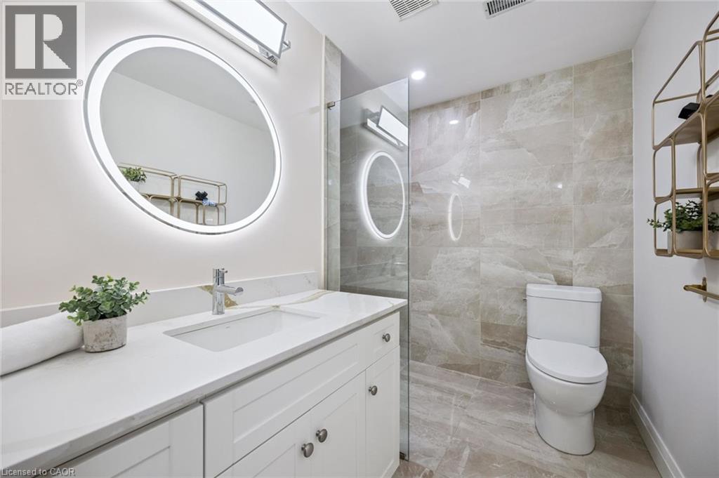 489 BRENTCLIFFE Drive, Waterloo, Ontario, N2T2R8 — Photo 28