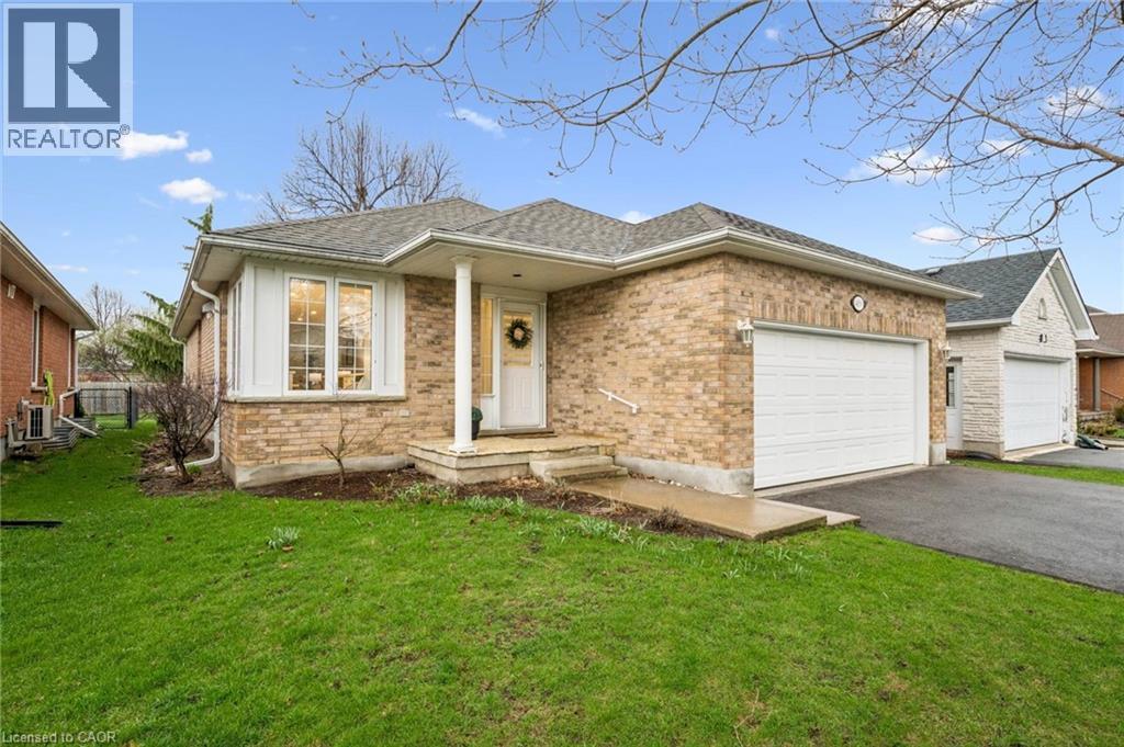 489 BRENTCLIFFE Drive, Waterloo, Ontario, N2T2R8 — Photo 3