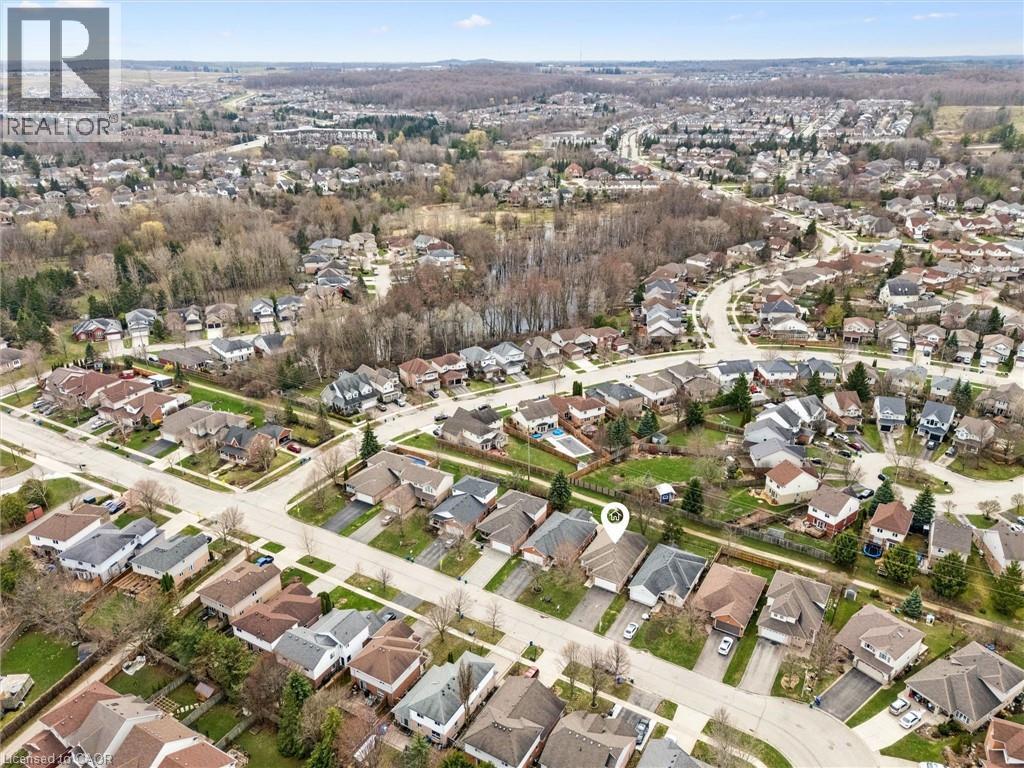 489 BRENTCLIFFE Drive, Waterloo, Ontario, N2T2R8 — Photo 38