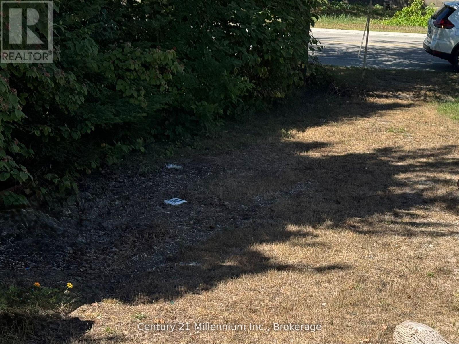 931 RIVER ROAD E, Wasaga Beach, Ontario, L9Z2P4 — Photo 2