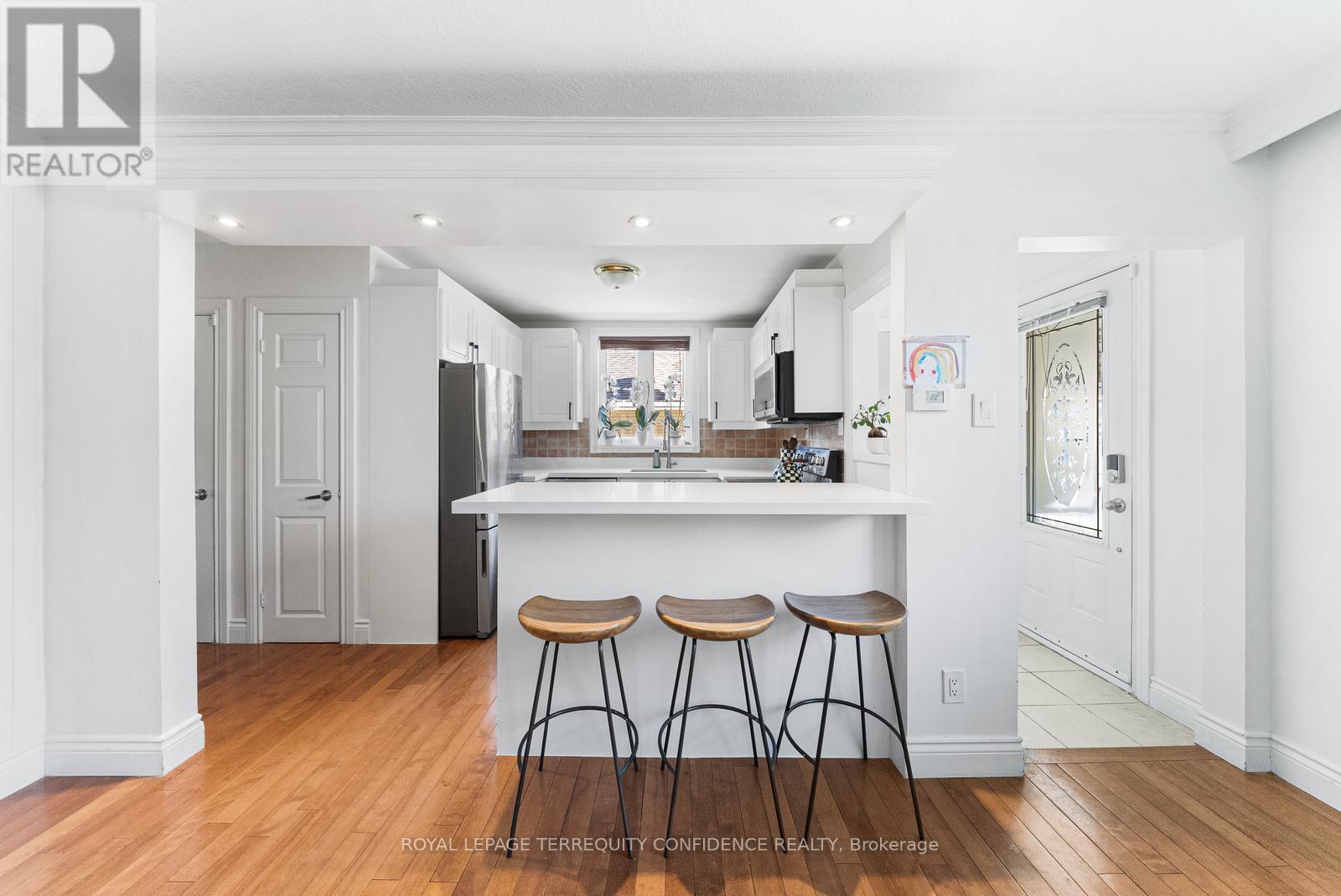 69 NIPIGON AVENUE, Toronto (Newtonbrook East), Ontario, M2M2V9 — Photo 2