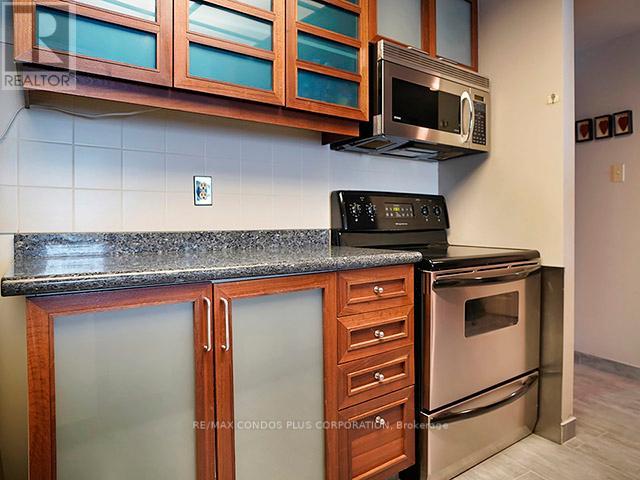 509 - 77 HARBOUR SQUARE, Toronto (Waterfront Communities), Ontario, M5J2S2 — Photo 12