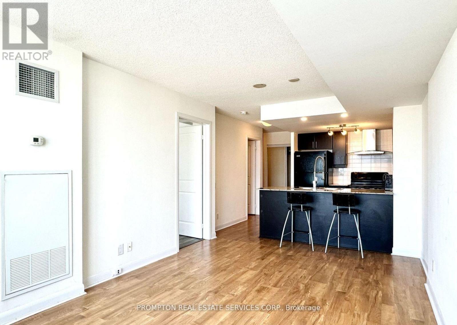 2701 - 25 TOWN CENTRE COURT, Toronto (Bendale), Ontario, M1P0B4 — Photo 3