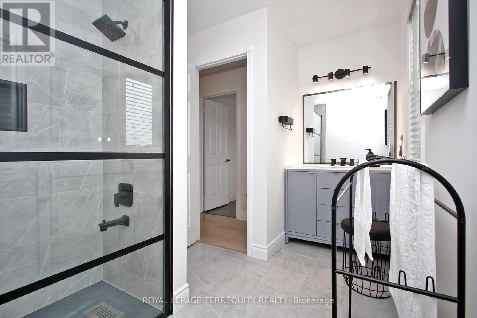 471 WOODSMERE CRESCENT, Pickering (Amberlea), Ontario, L1V7A5 — Photo 28