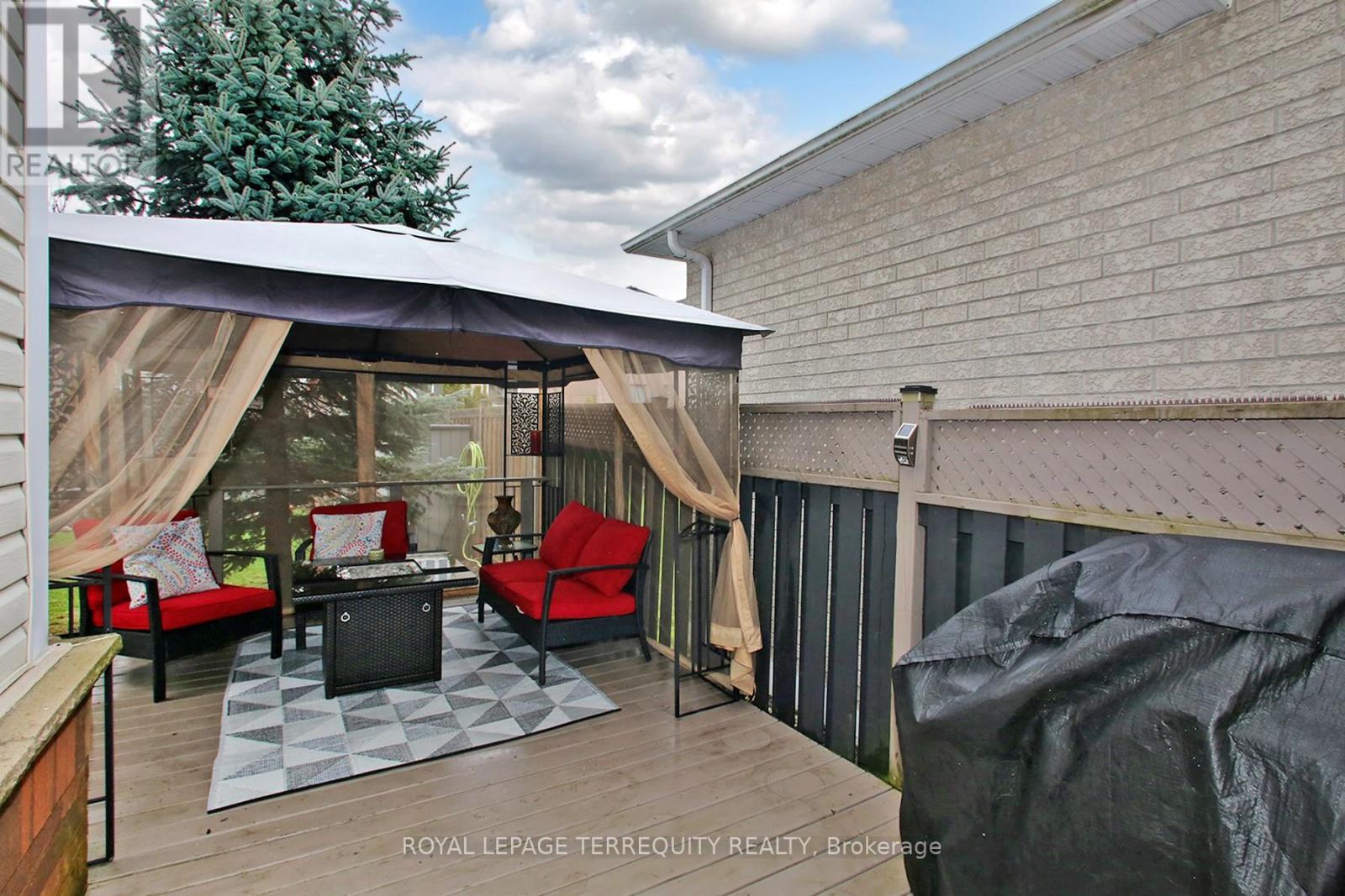 471 WOODSMERE CRESCENT, Pickering (Amberlea), Ontario, L1V7A5 — Photo 32