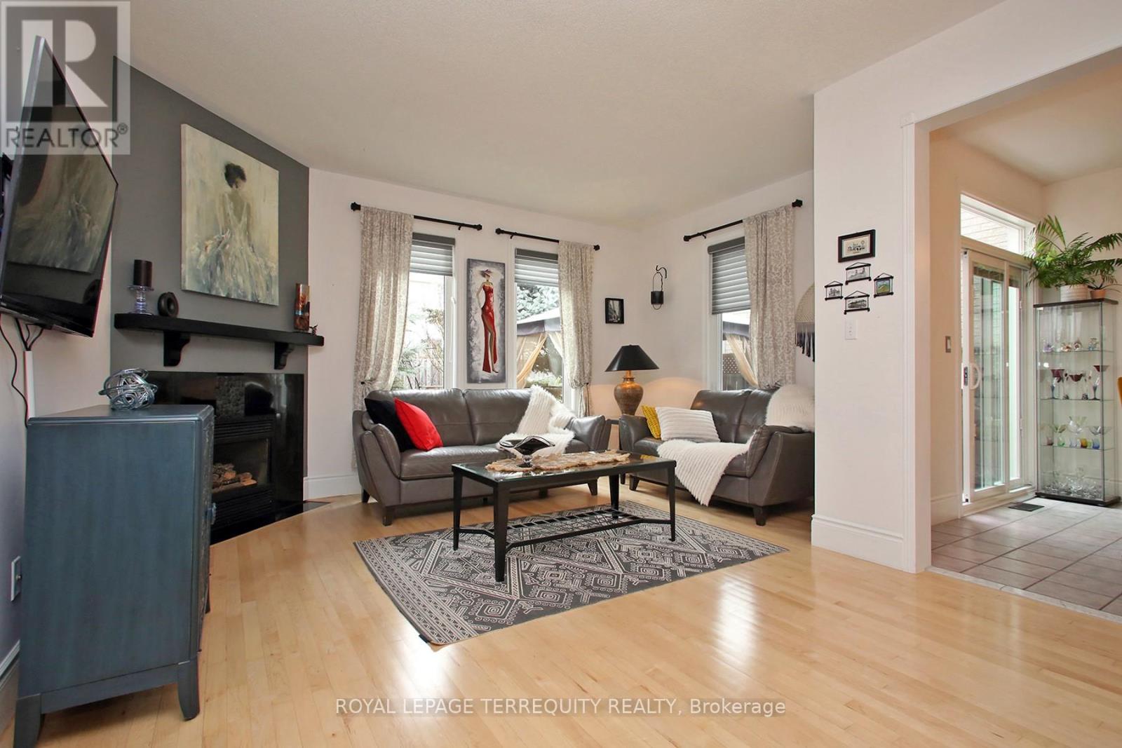 471 WOODSMERE CRESCENT, Pickering (Amberlea), Ontario, L1V7A5 — Photo 7