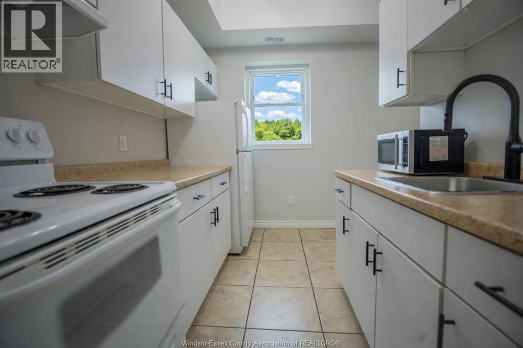 416 Lincoln Unit# 1, Windsor, Ontario, N8Y2G5 — Photo 4