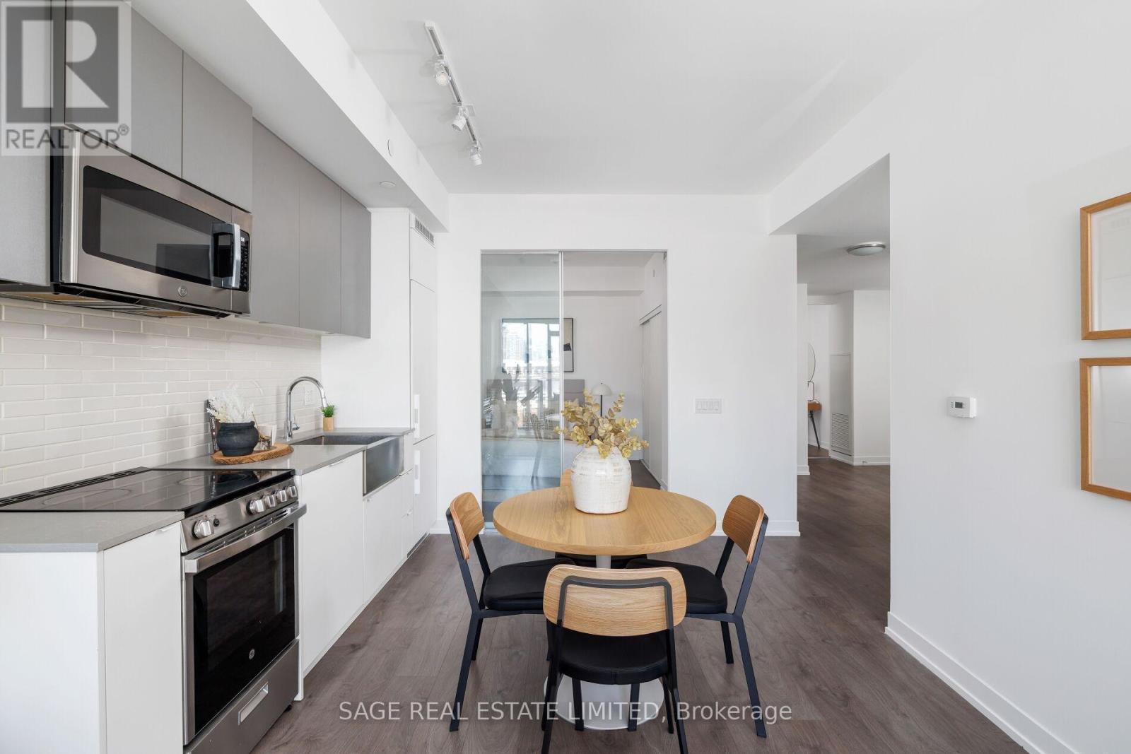 327 - 270 DUFFERIN STREET, Toronto (South Parkdale), Ontario, M6K0H8 — Photo 7