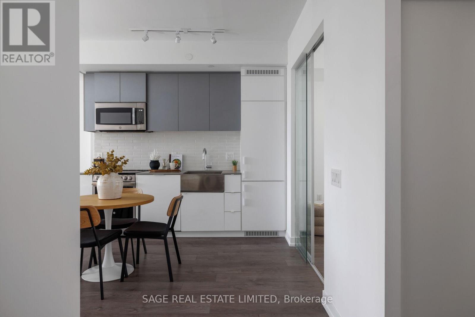 327 - 270 DUFFERIN STREET, Toronto (South Parkdale), Ontario, M6K0H8 — Photo 8