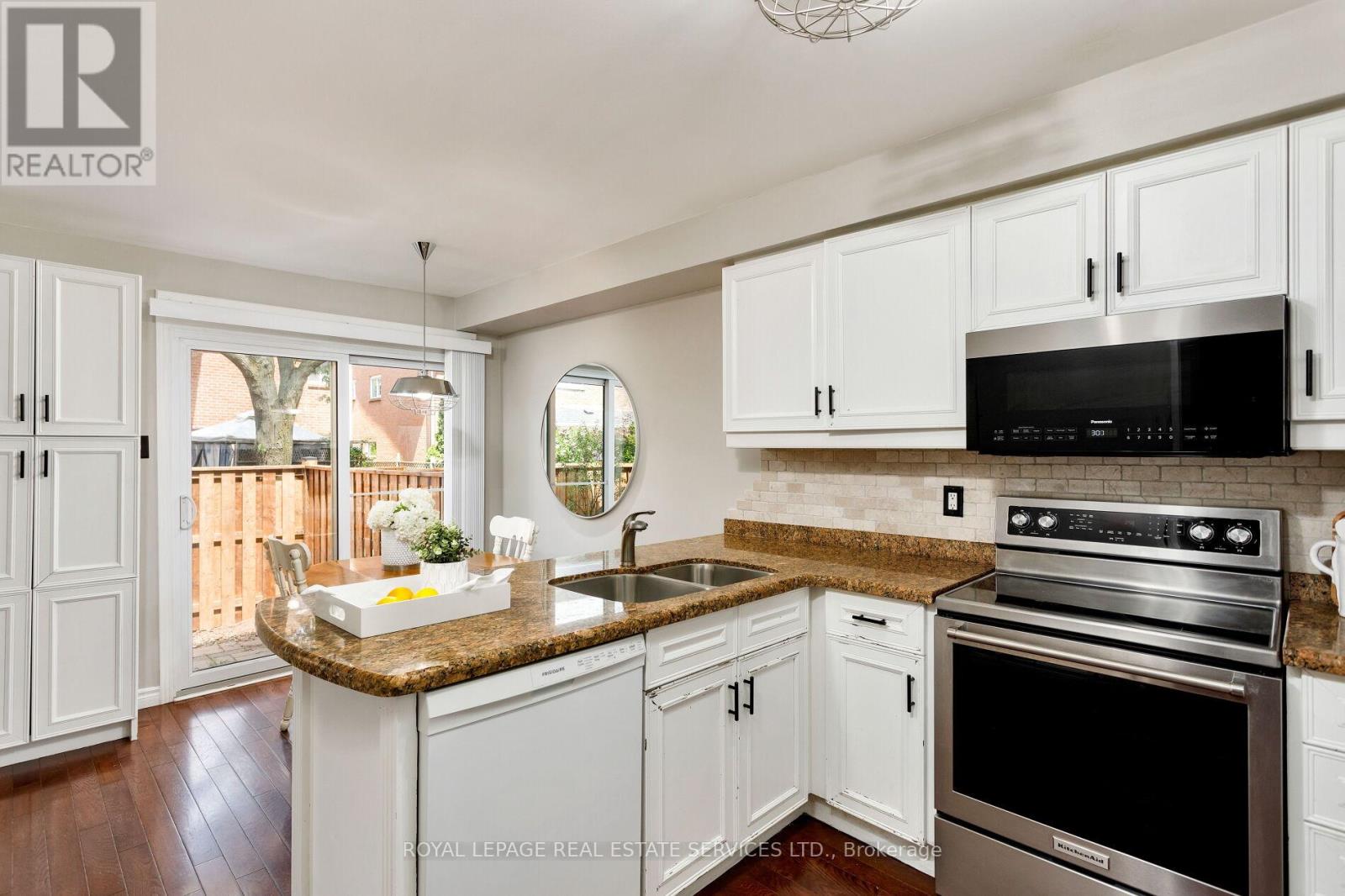 7 - 2006 GLENADA CRESCENT, Oakville (WC Wedgewood Creek), Ontario, L6H5R9 — Photo 19