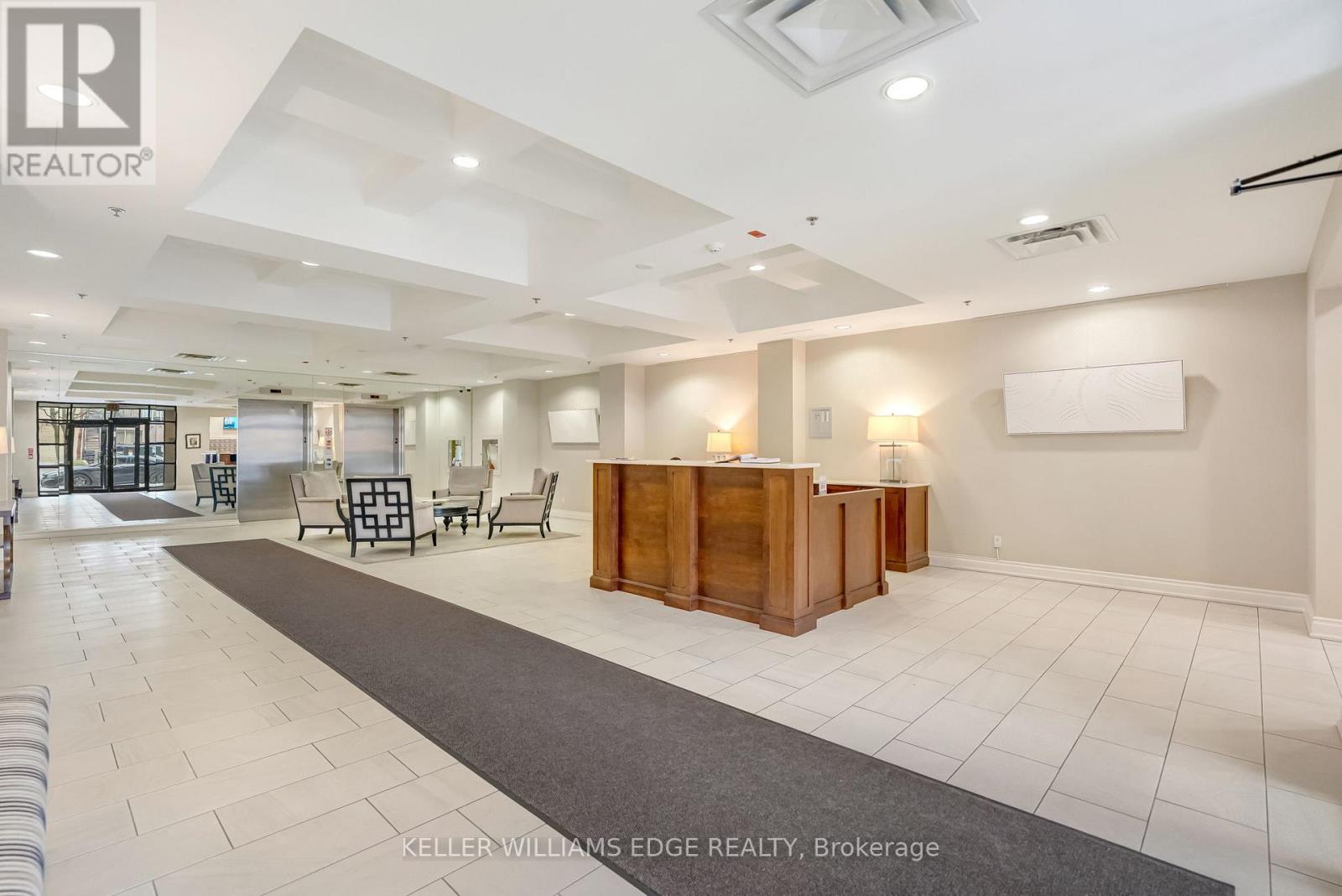 506 - 399 ELIZABETH STREET, Burlington (Brant), Ontario, L7R0A4 — Photo 2