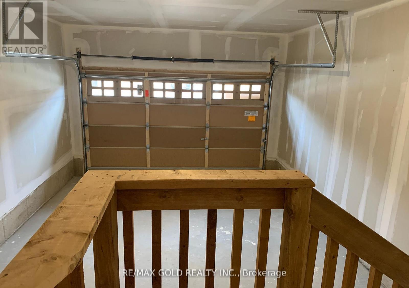 140 FINEGAN CIRCLE, Brampton (Northwest Brampton), Ontario, L7A0B7 — Photo 4