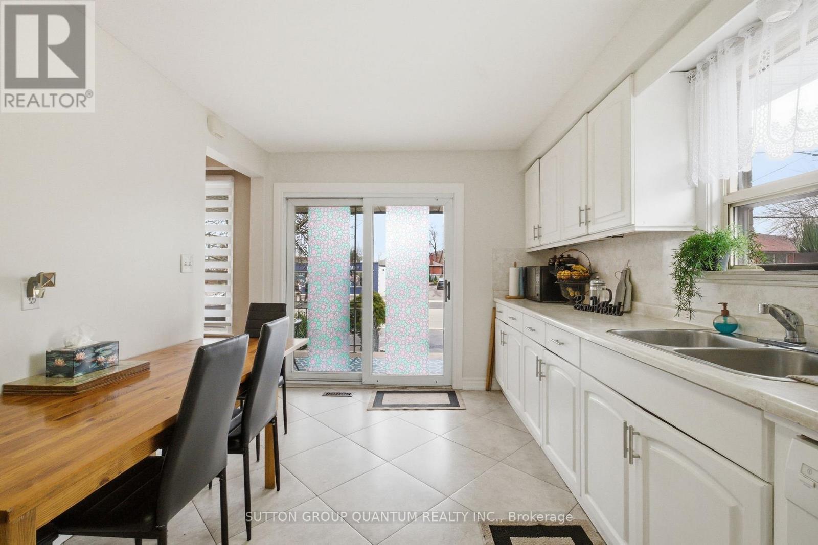 1257 ALEXANDRA AVENUE, Mississauga (Lakeview), Ontario, L5E2A7 — Photo 6