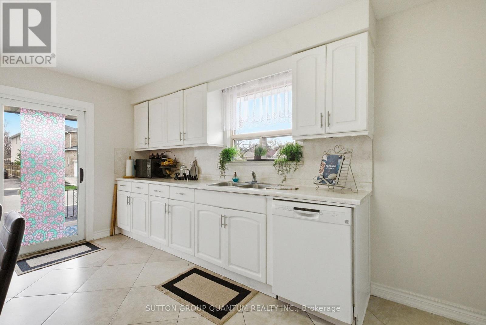 1257 ALEXANDRA AVENUE, Mississauga (Lakeview), Ontario, L5E2A7 — Photo 7