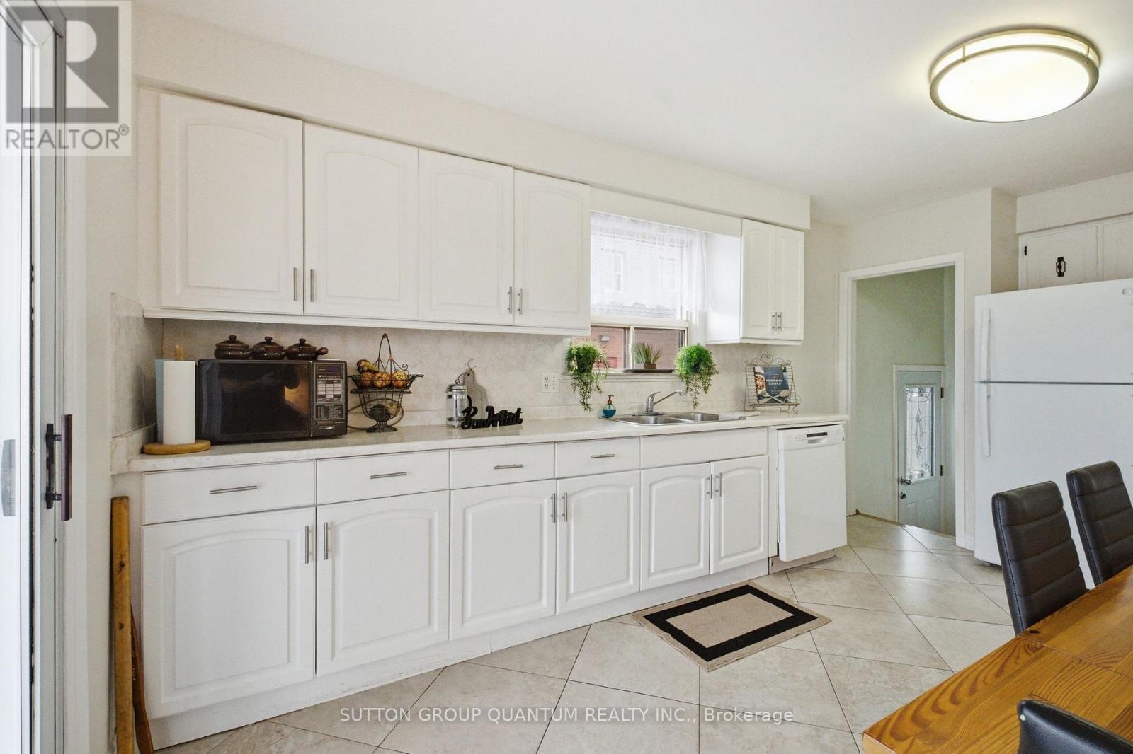 1257 ALEXANDRA AVENUE, Mississauga (Lakeview), Ontario, L5E2A7 — Photo 9