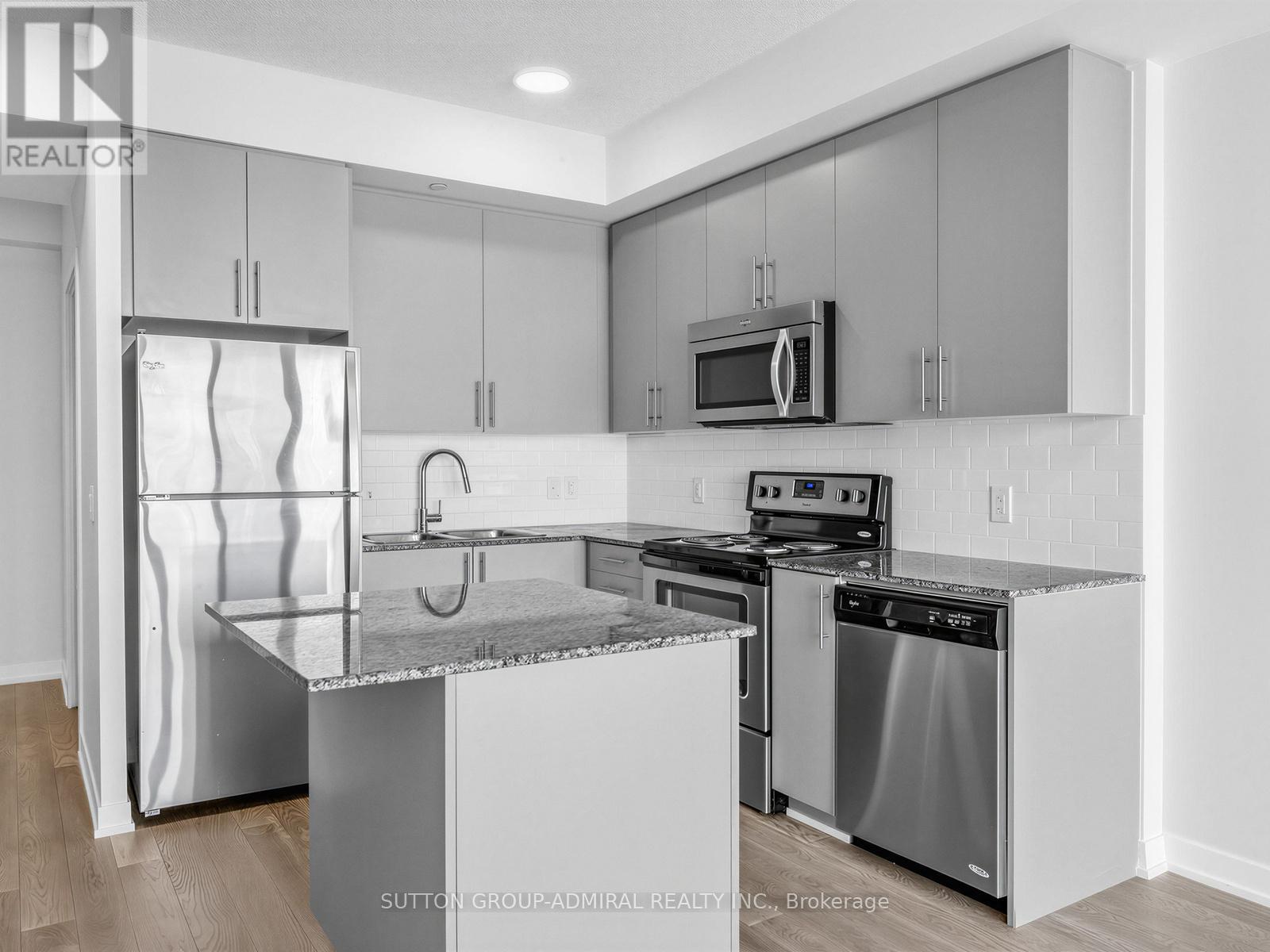 701 - 85 DUKE STREET W, Kitchener, Ontario, N2H0B7 — Photo 5