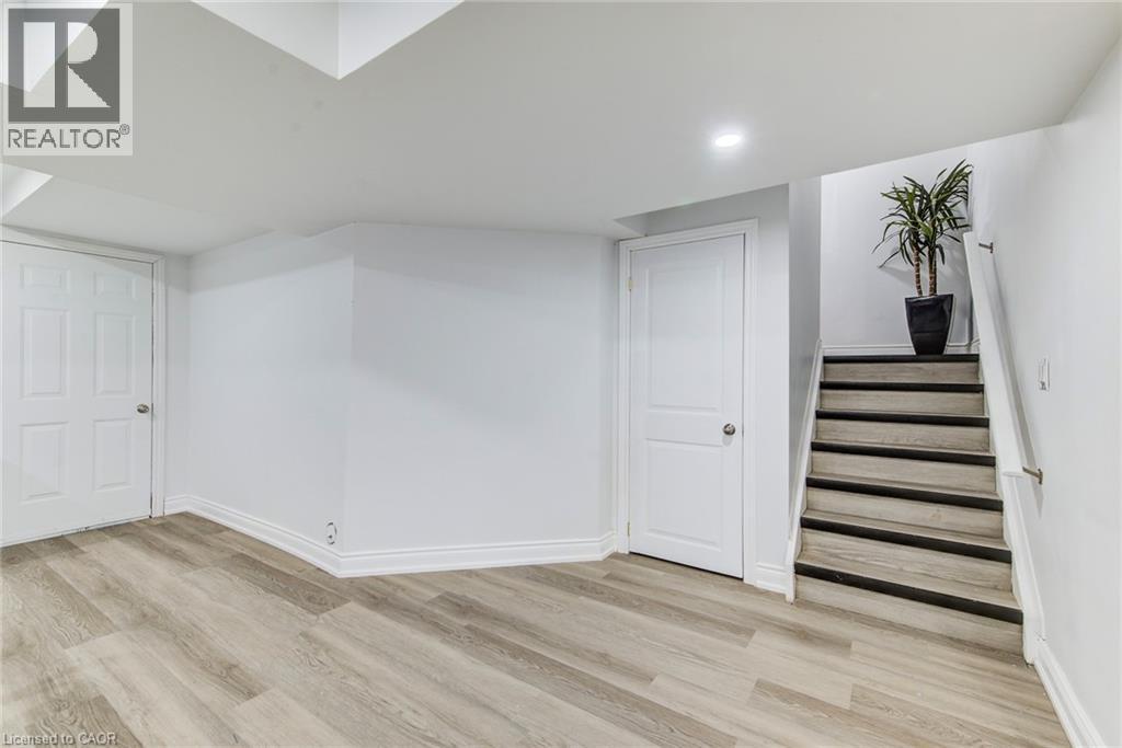 617 THORNDALE Drive, Waterloo, Ontario, N2T0A9 — Photo 37