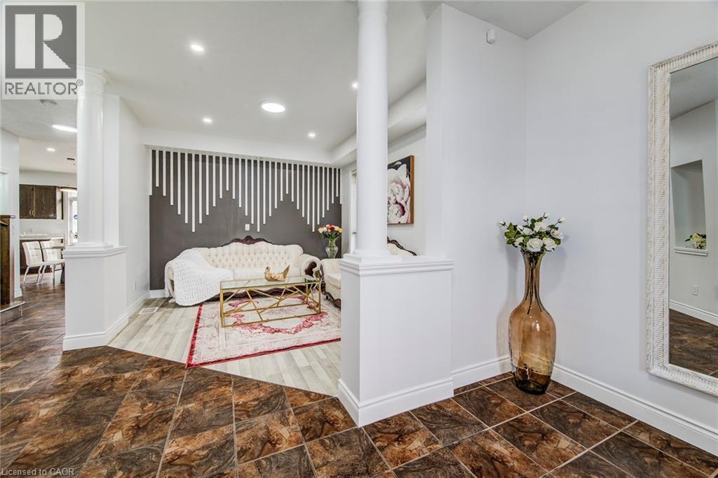 617 THORNDALE Drive, Waterloo, Ontario, N2T0A9 — Photo 7