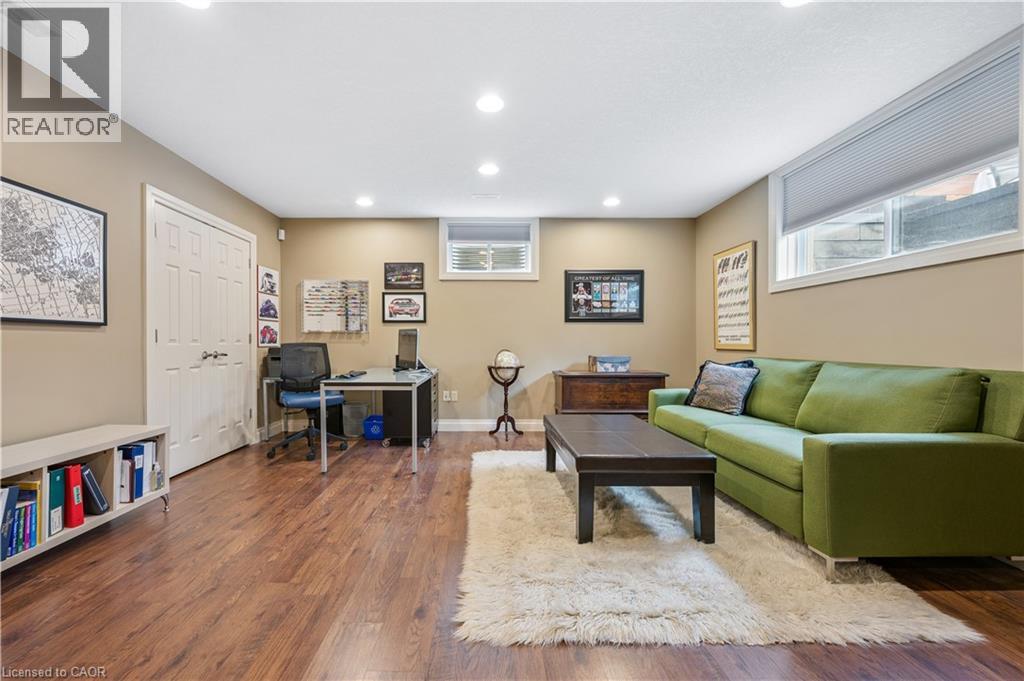 615 CLIPPER Drive, Waterloo, Ontario, N2K4B4 — Photo 35