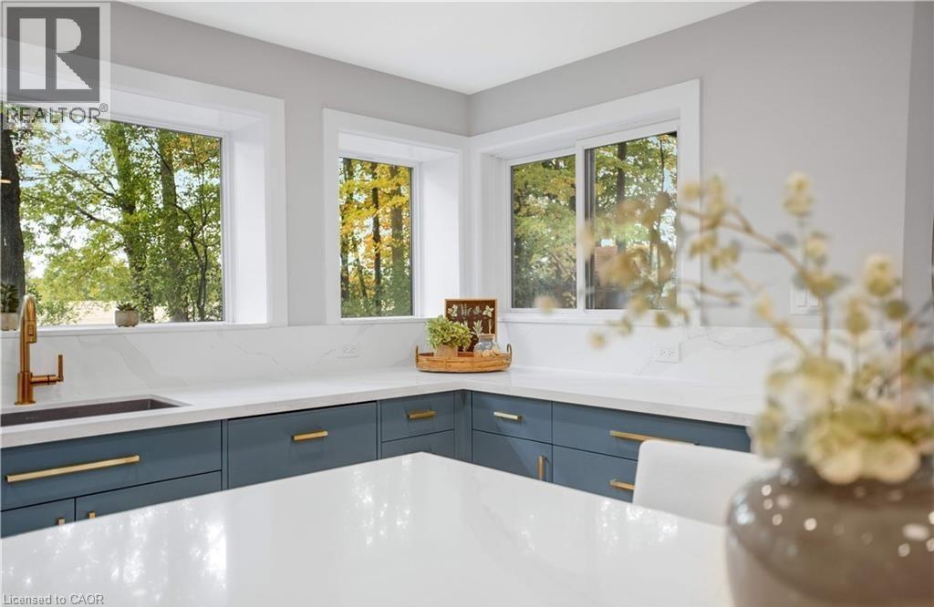 239 CORRIE Crescent, Waterloo, Ontario, N2L5W3 — Photo 10