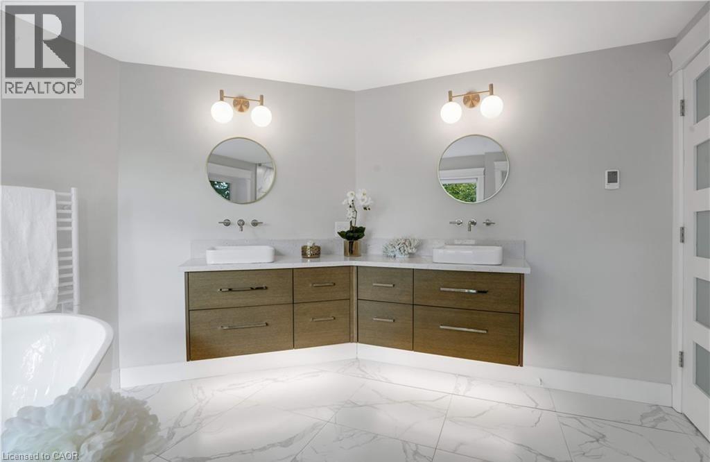 239 CORRIE Crescent, Waterloo, Ontario, N2L5W3 — Photo 32