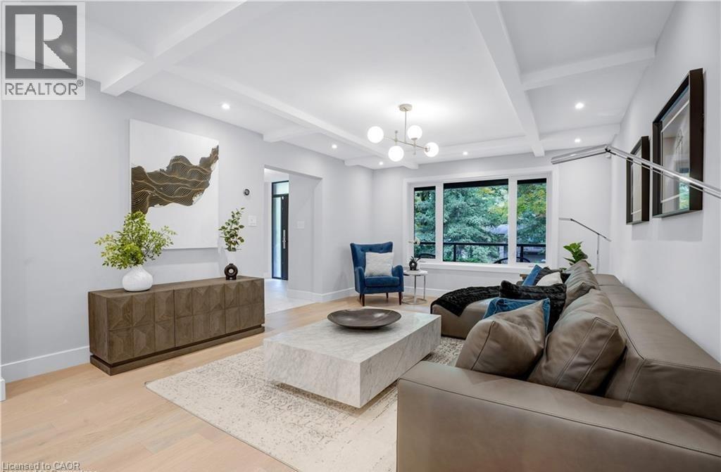 239 CORRIE Crescent, Waterloo, Ontario, N2L5W3 — Photo 6