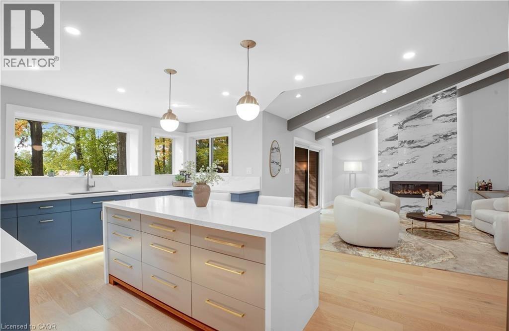 239 CORRIE Crescent, Waterloo, Ontario, N2L5W3 — Photo 9