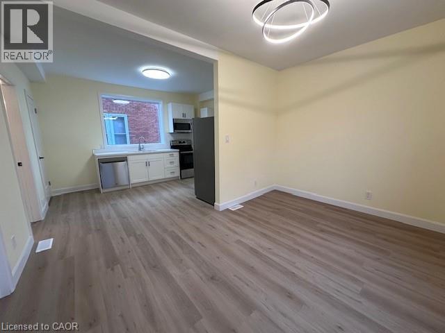 315 WELLINGTON Street N Unit# 1, Kitchener, Ontario, N2H5K8 — Photo 3