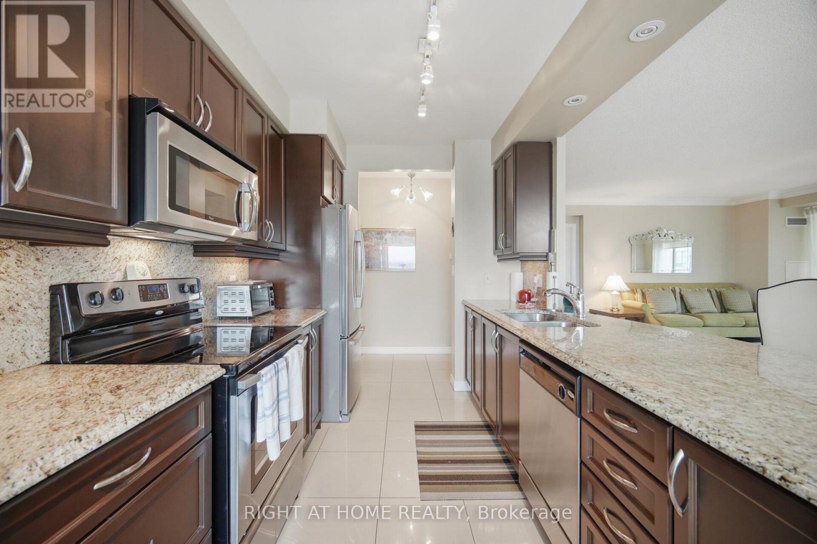 1010 - 88 PROMENADE CIRCLE, Vaughan (Brownridge), Ontario, L4J9A4 — Photo 15