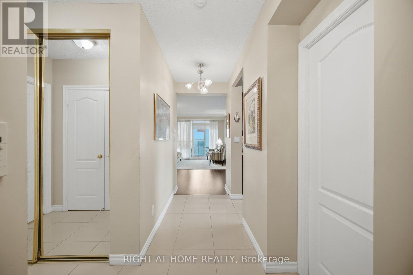 1010 - 88 PROMENADE CIRCLE, Vaughan (Brownridge), Ontario, L4J9A4 — Photo 9