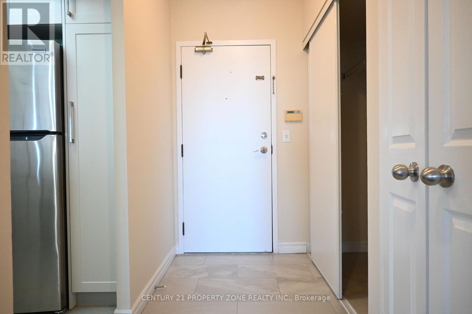 2308 - 325 WEBB DRIVE, Mississauga (City Centre), Ontario, L5B3Z9 — Photo 3