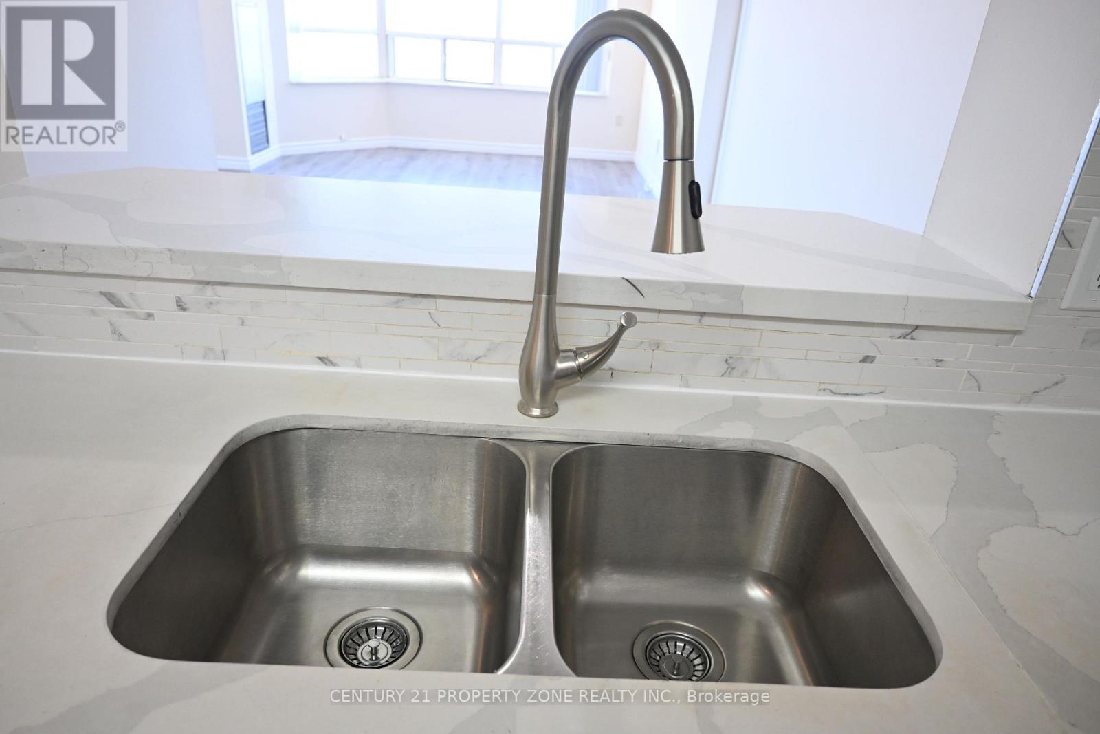 2308 - 325 WEBB DRIVE, Mississauga (City Centre), Ontario, L5B3Z9 — Photo 8