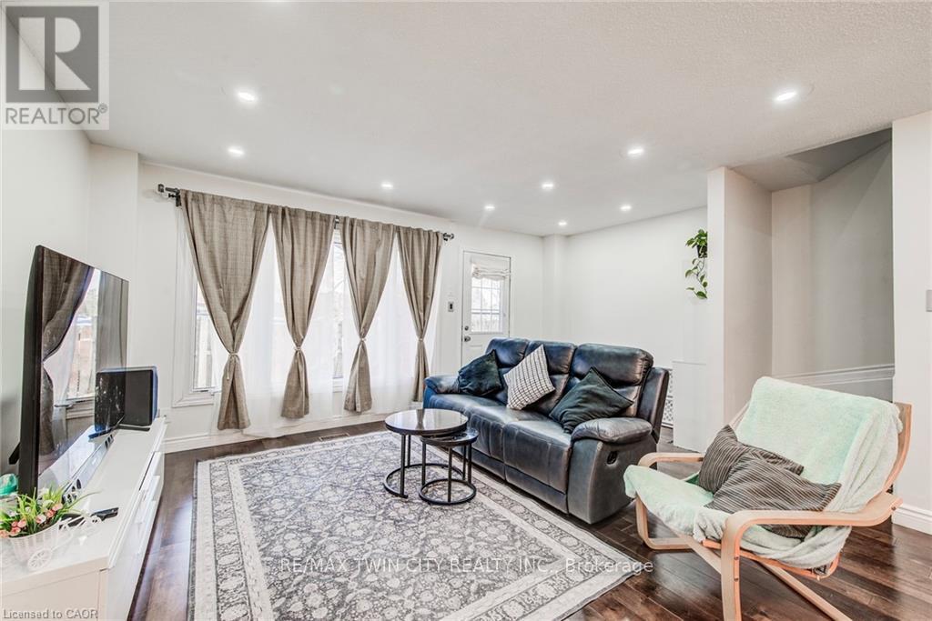 27 - 15 GREEN VALLEY DRIVE, Kitchener, Ontario, N2P1K7 — Photo 16