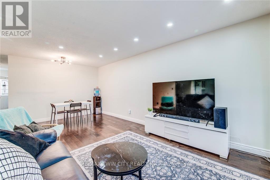 27 - 15 GREEN VALLEY DRIVE, Kitchener, Ontario, N2P1K7 — Photo 18