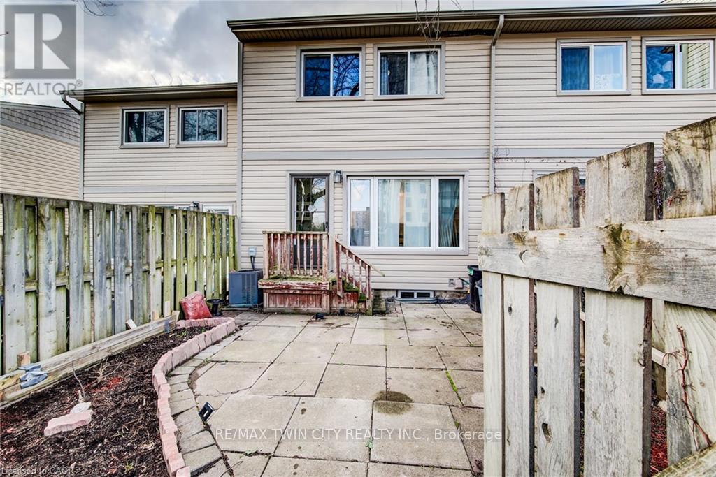 27 - 15 GREEN VALLEY DRIVE, Kitchener, Ontario, N2P1K7 — Photo 31