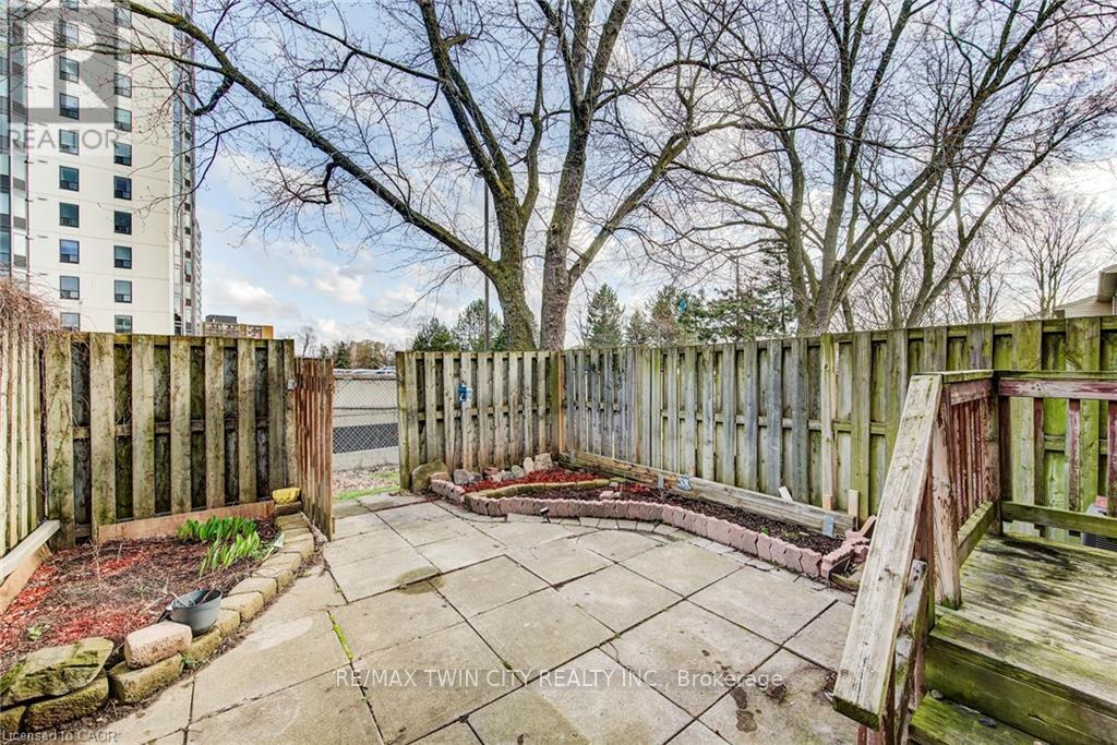 27 - 15 GREEN VALLEY DRIVE, Kitchener, Ontario, N2P1K7 — Photo 34