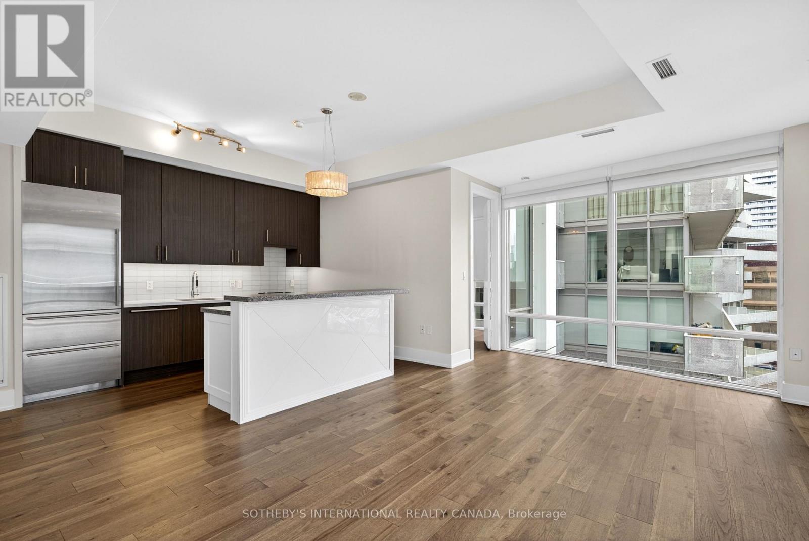 701 - 29 QUEENS QUAY E, Toronto (Waterfront Communities), Ontario, M5E0A4 — Photo 3