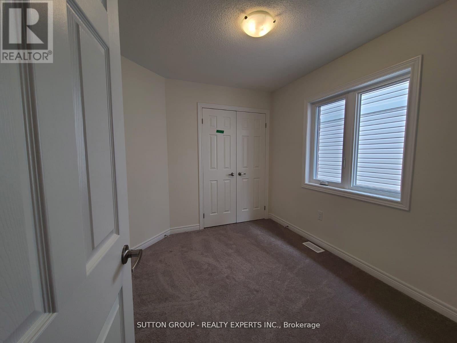 130 ICE PALACE CRESCENT, Oshawa (Windfields), Ontario, L1H7K4 — Photo 12