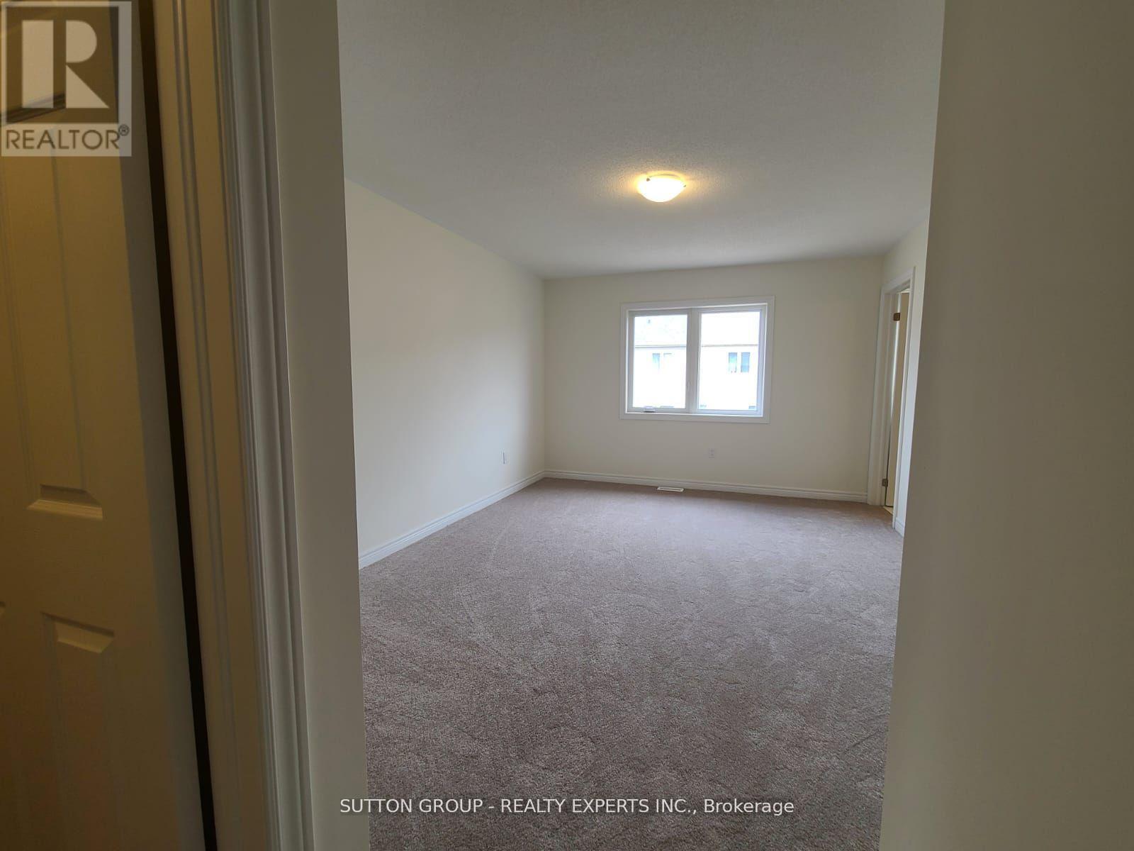 130 ICE PALACE CRESCENT, Oshawa (Windfields), Ontario, L1H7K4 — Photo 7