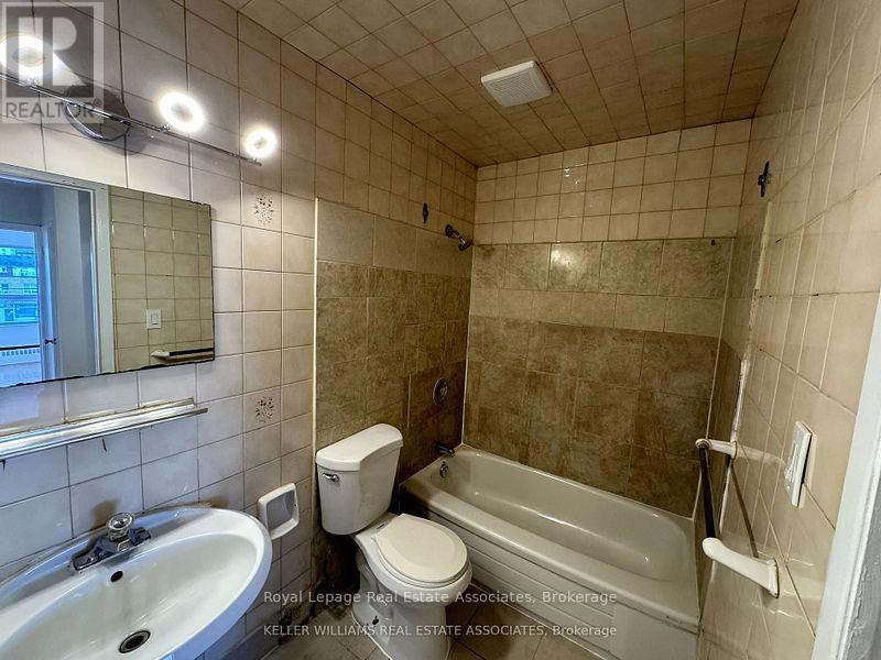 1 - 3071 HURONTARIO STREET, Mississauga (Cooksville), Ontario, L5A4E4 — Photo 10